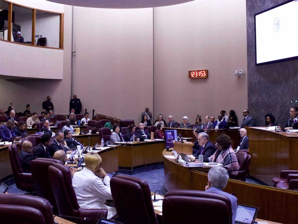 City Council Passes Johnson’s Borrowing Plan