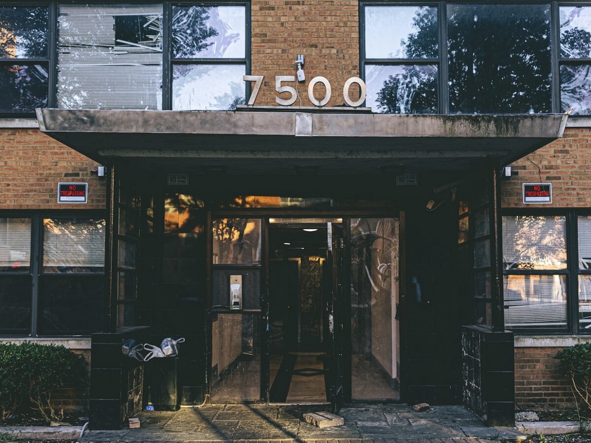 911 Audio Shows South Shore Residents’ Panic During ICE Raid