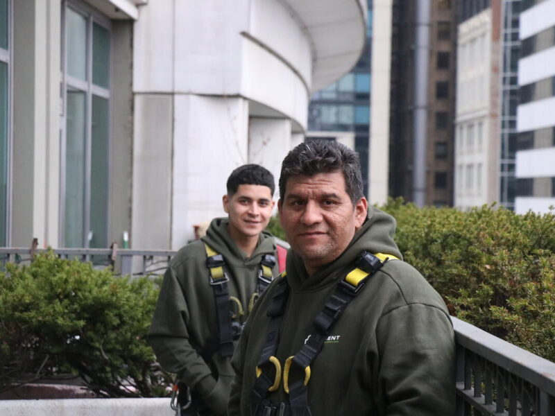 The Workers Behind Chicago’s Sparkling Skyline